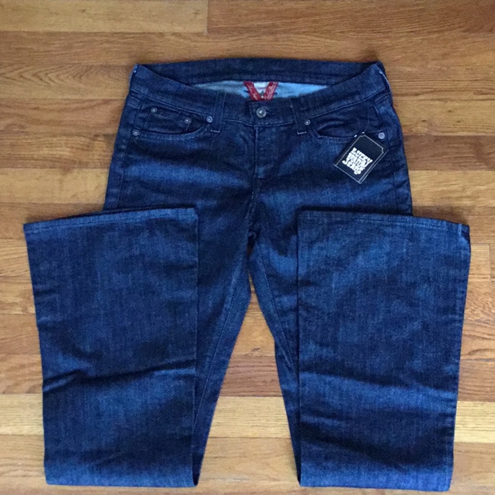 NWT, Lucky brand Zoe bootcut jean, back flap pockets